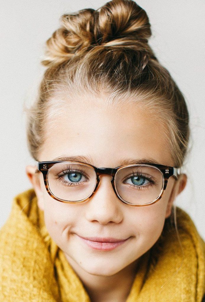 BEAUTY & COSMETICS with young girl with glasses as the fountain of youth